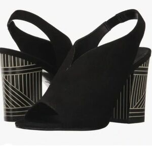 Pelle Moda Madra Slingback Block Heels Size 7✨